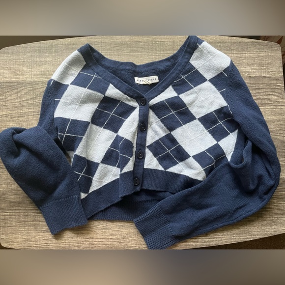 Super cute Aeropostale Cardigan! - Picture 2 of 3